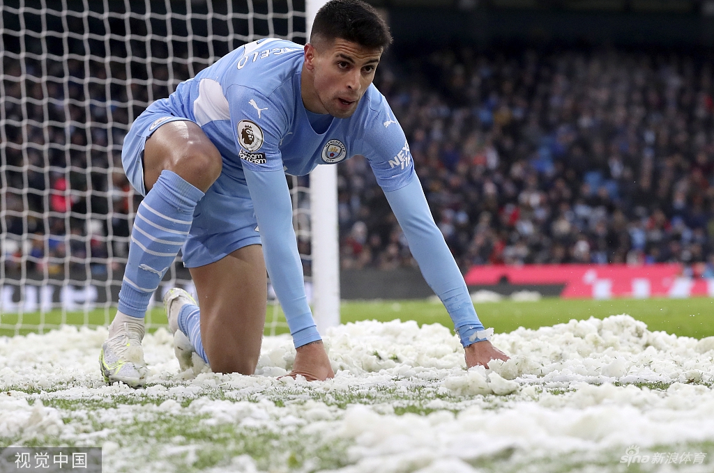 [英超]雪战到底！曼城大雪中2-1战胜西汉姆联