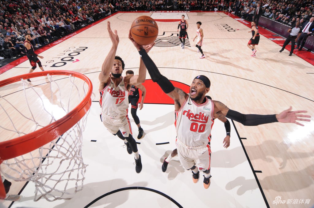 安东尼时隔5年再当选NBA周最佳球员 上一次他还在纽约