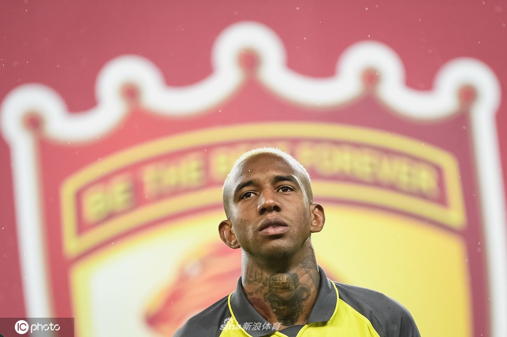 广州队前锋塔利斯卡800万欧元转会利雅得胜利