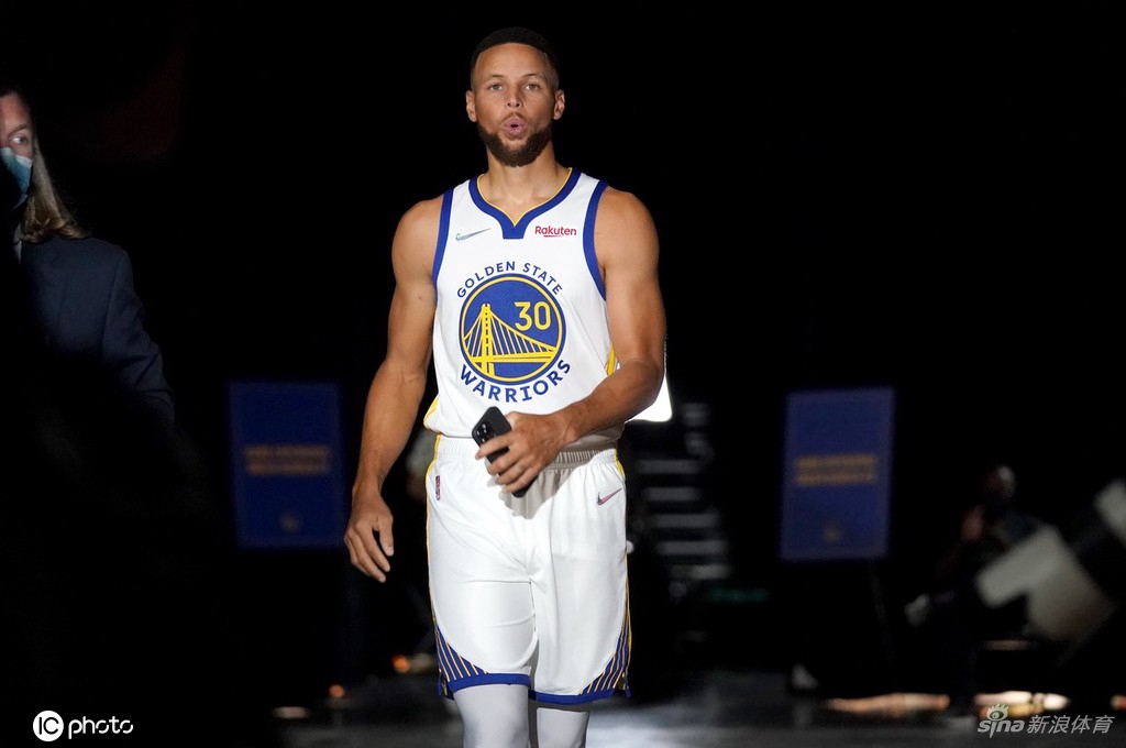 [NBA]勇士队媒体日库里汤神合体