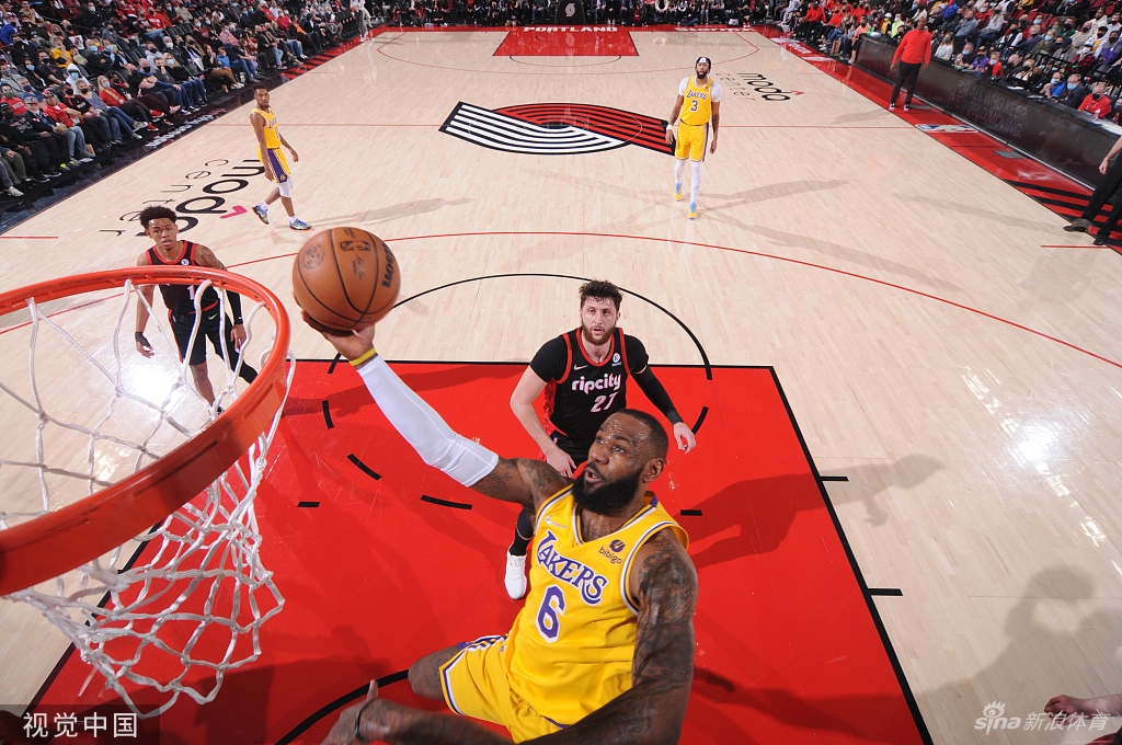 [NBA]湖人105-107开拓者 詹皇空砍30分