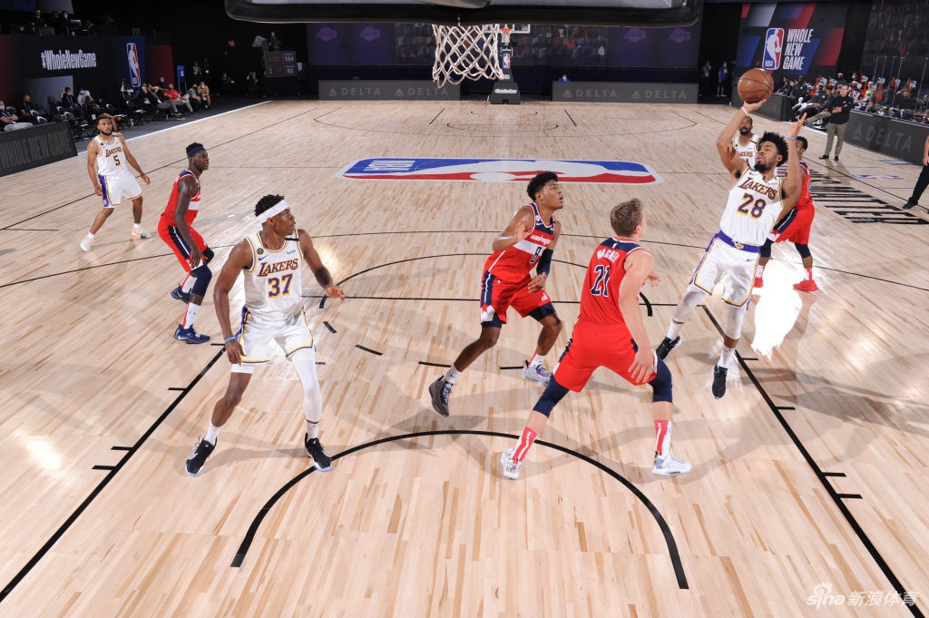 [NBA热身赛]湖人123-116奇才 詹眉休战JR砍20分
