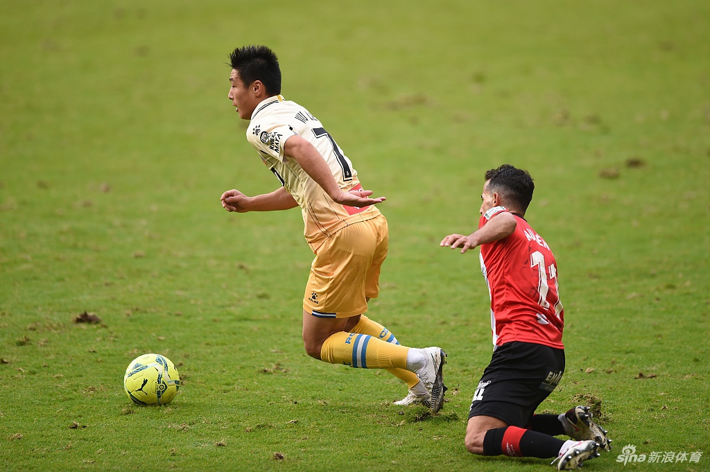 [西乙]西班牙人3-0收获4连胜 武磊替补吃黄牌