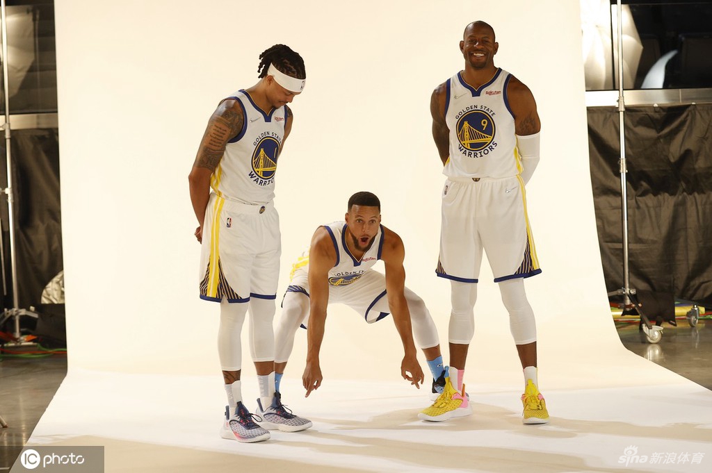 [NBA]勇士队媒体日库里汤神合体