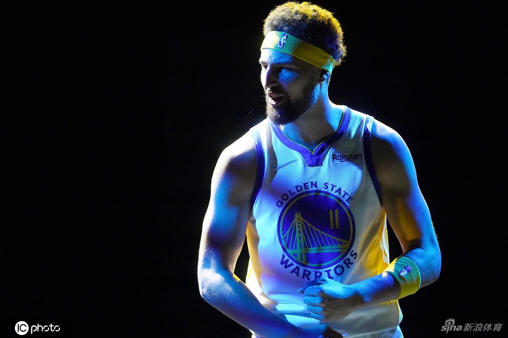 [NBA]勇士队媒体日库里汤神合体