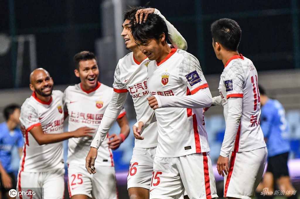 [足协杯]上海海港3-0胜大连人