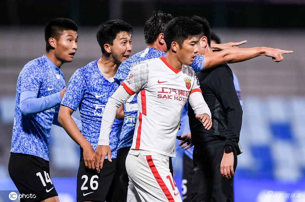 [足协杯]上海海港3-0胜大连人