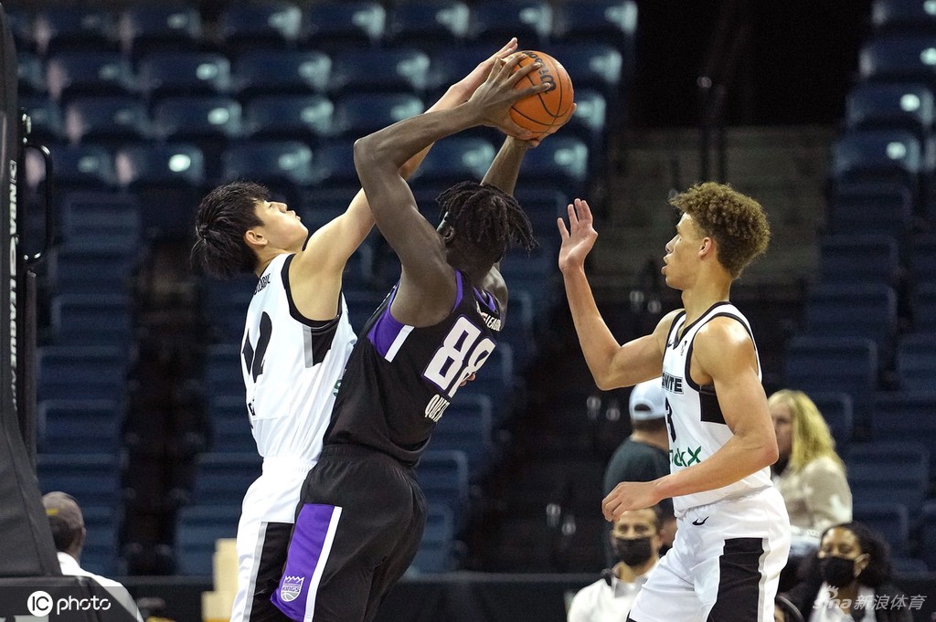 [NBDL]曾凡博首次先发 砍下5分4篮板3助攻