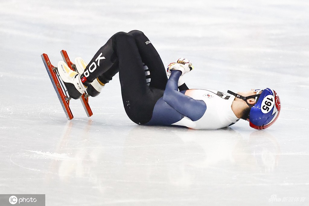 速滑男子1000米武大靖顺利晋级