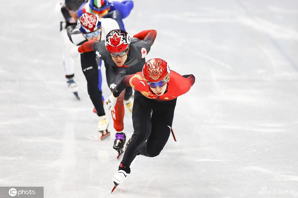 速滑男子1000米武大靖顺利晋级