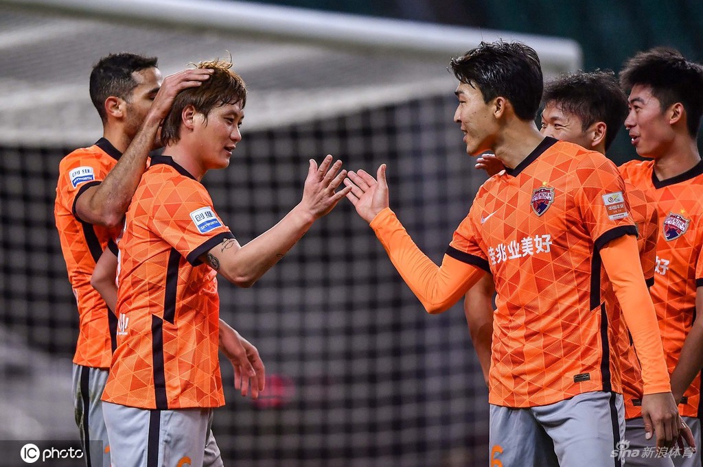 深足部分球员欠薪 戴伟浚向足协申请仲裁