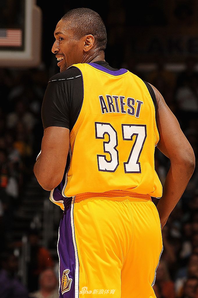 8年前的今天阿泰斯特改名慈善世界和平