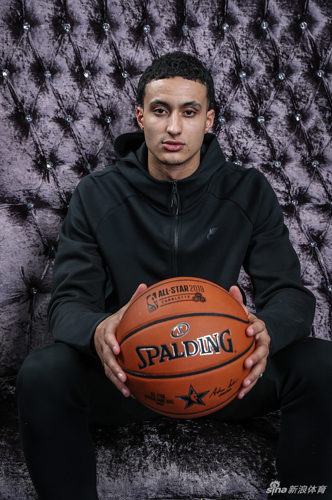 库兹马3年4000万续约湖人 拜纳姆后首位续约新秀