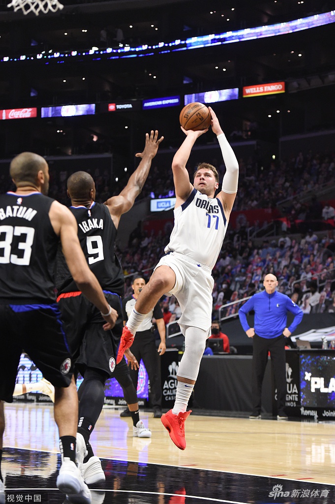 [NBA季后赛]独行侠127-121快船 东契奇39分拿两连胜