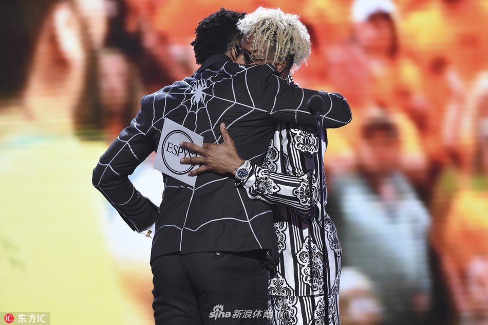 2018年ESPY颁奖礼：米切尔荣获最佳突破运动员奖