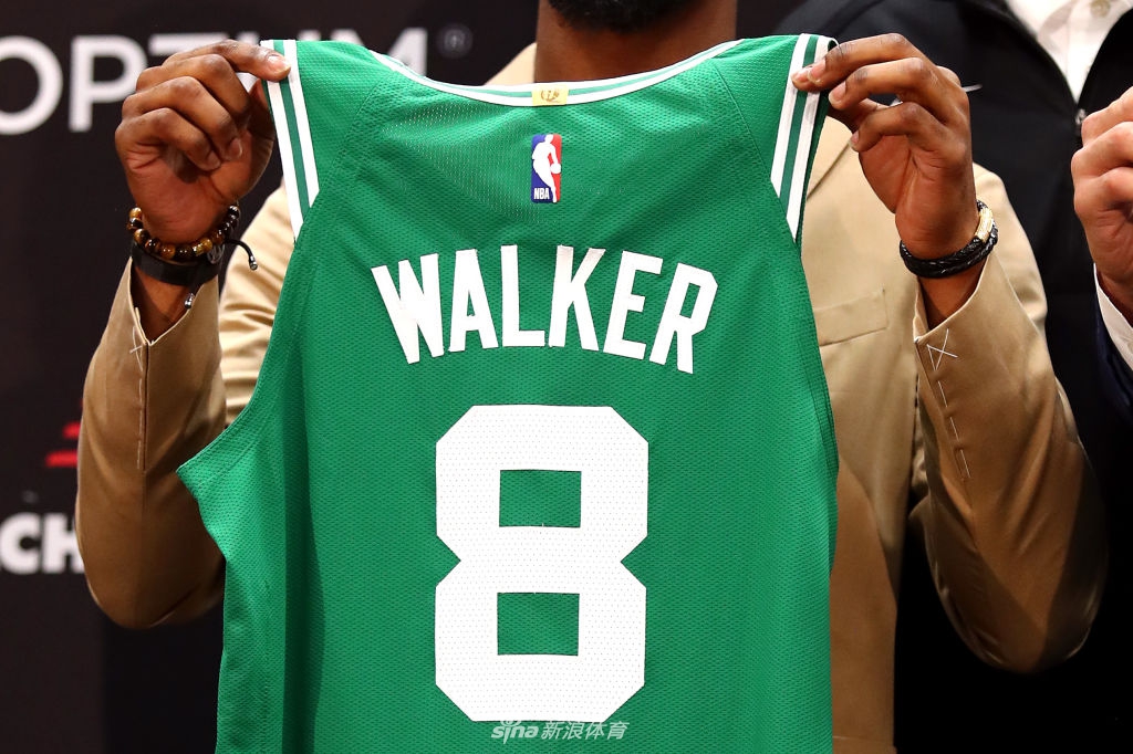 凯尔特人新援正式亮相 沃克+坎特组合