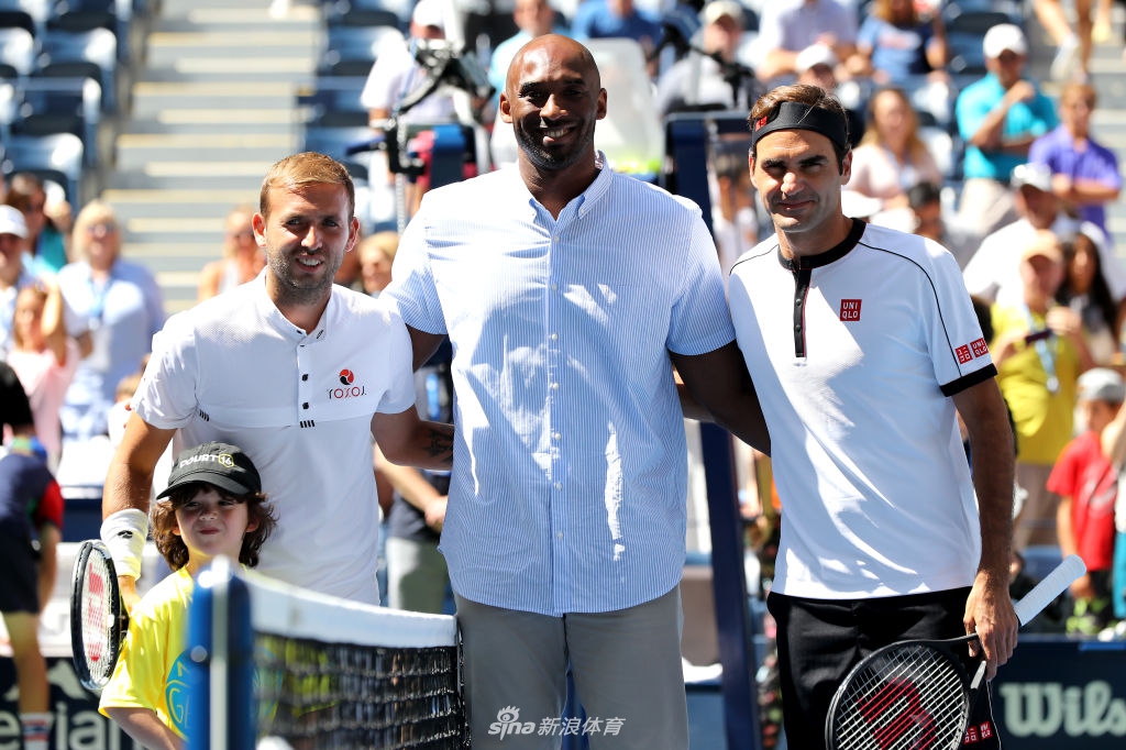 科比现身美网助威费德勒 两大天王合体