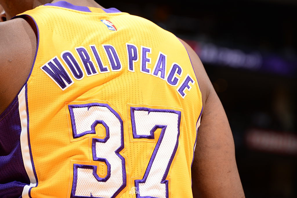 8年前的今天阿泰斯特改名慈善世界和平