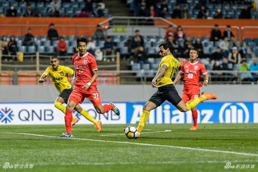 高拉特:希望能为国足效力 未来会更多在中国生活