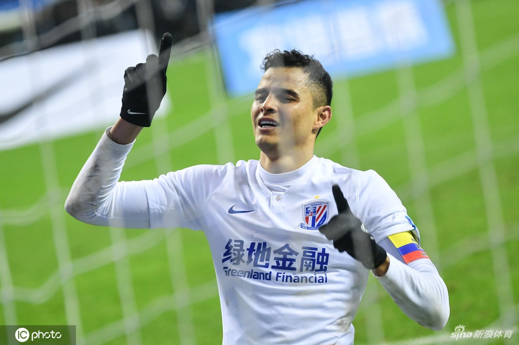 申花外援莫雷诺获2020年上海市白玉兰奖_高清图集_新浪网