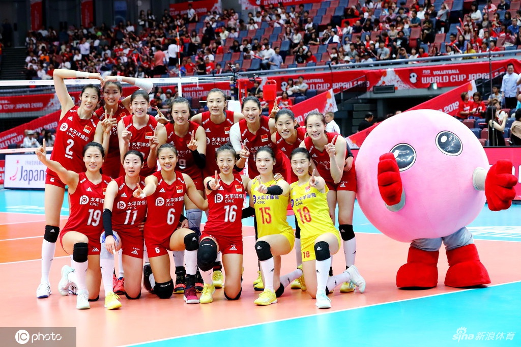 中国女排锁定年终世界第一 美国巴西分列二三