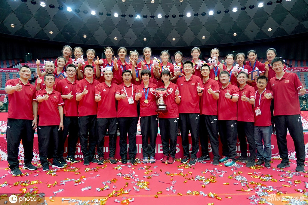 中国女排锁定年终世界第一 美国巴西分列二三