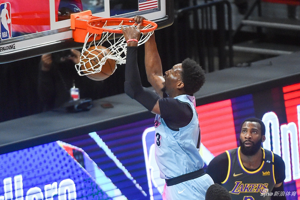 [NBA]湖人104-110热火 巴特勒砍28分