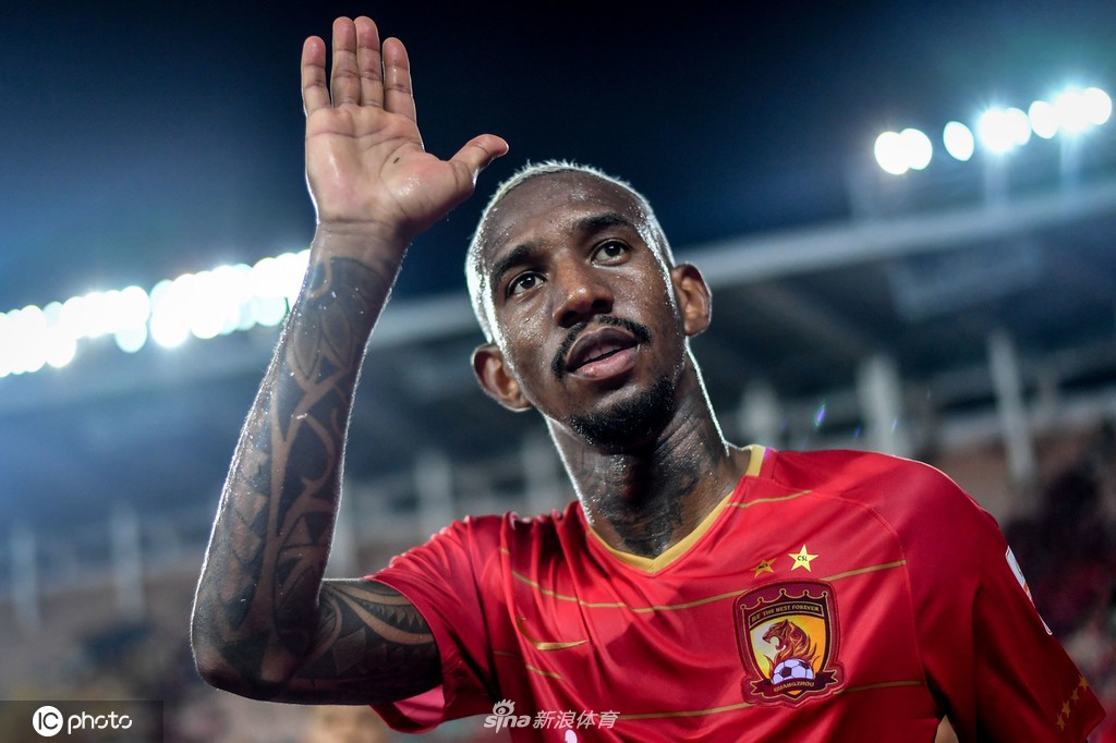 广州队前锋塔利斯卡800万欧元转会利雅得胜利