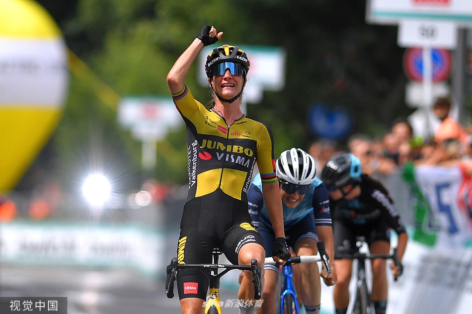 环意大利女子国际自行车赛第3赛段赛况_高清图集_新浪网