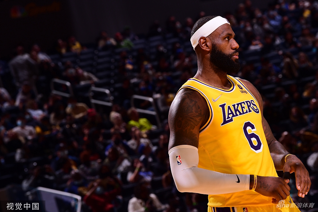 [NBA季前赛]湖人114-121勇士 库里30分