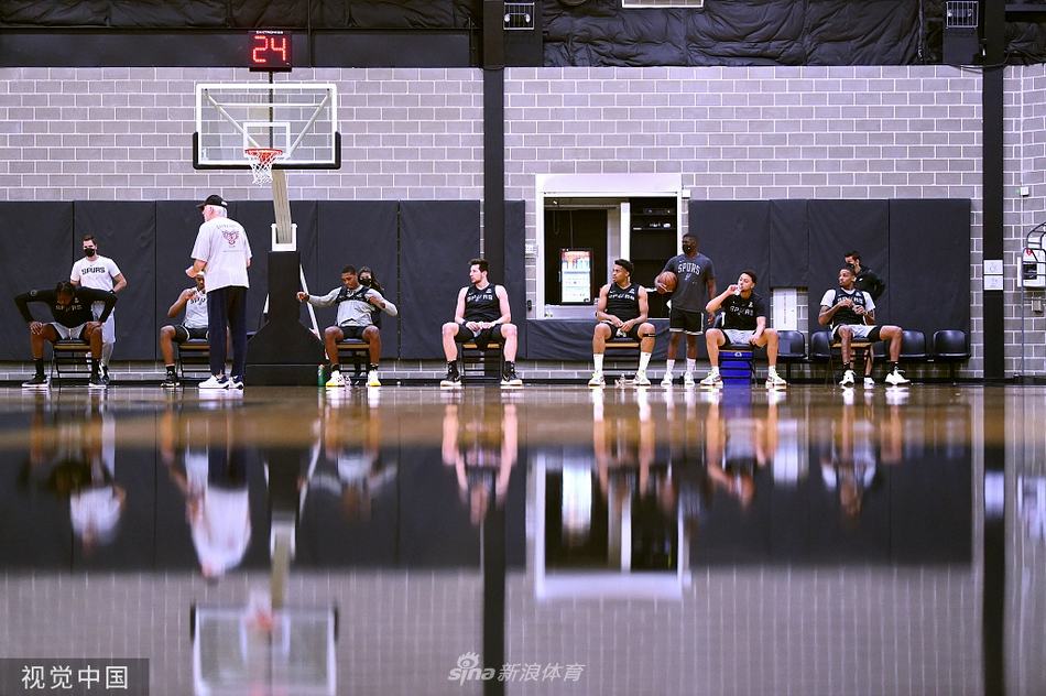圣安东尼奥马刺训练备战 波波维奇严肃督训