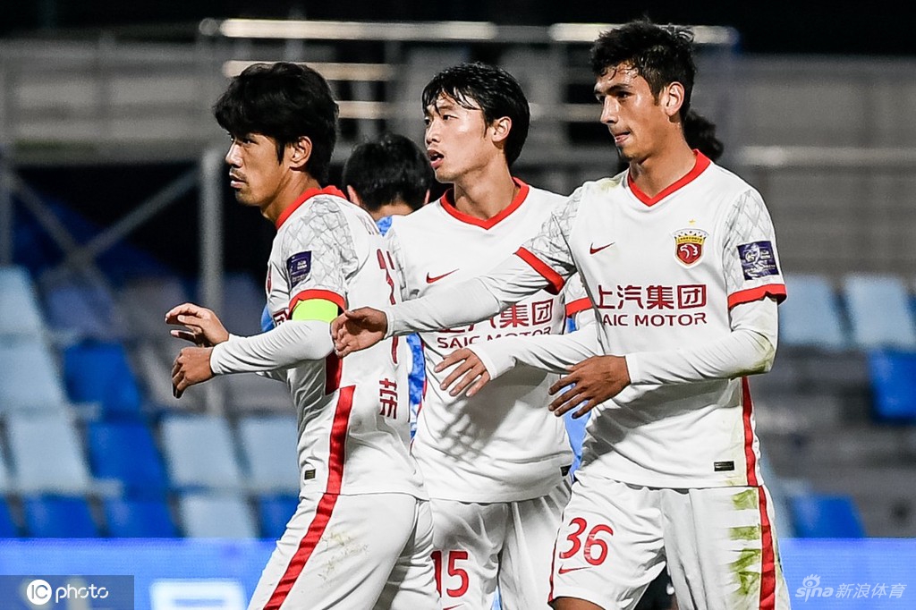 [足协杯]上海海港3-0胜大连人