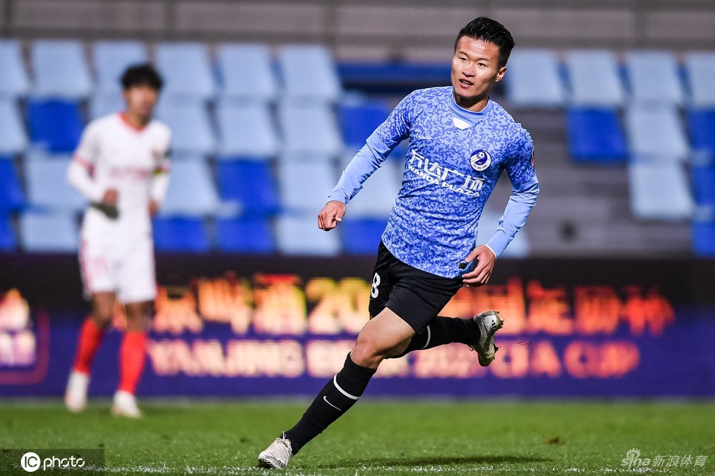 [足协杯]上海海港3-0胜大连人