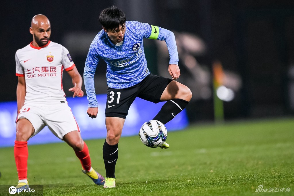 [足协杯]上海海港3-0胜大连人