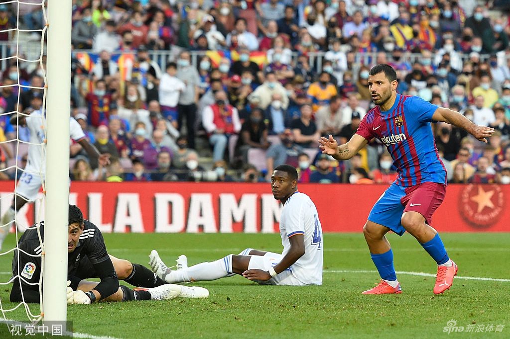 [西甲]皇马客场2-1巴萨 阿拉巴进球