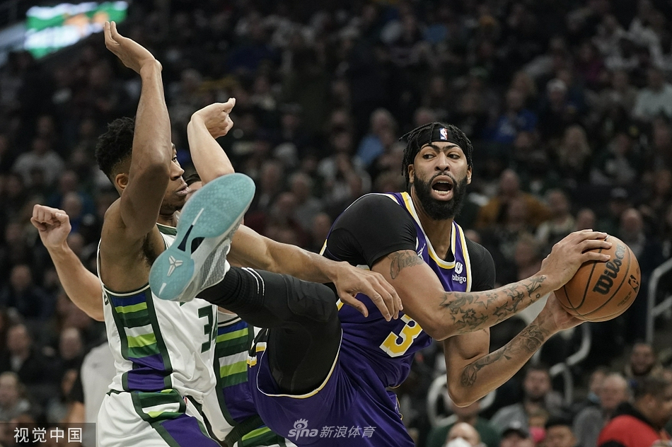[NBA常规赛]湖人102-109雄鹿