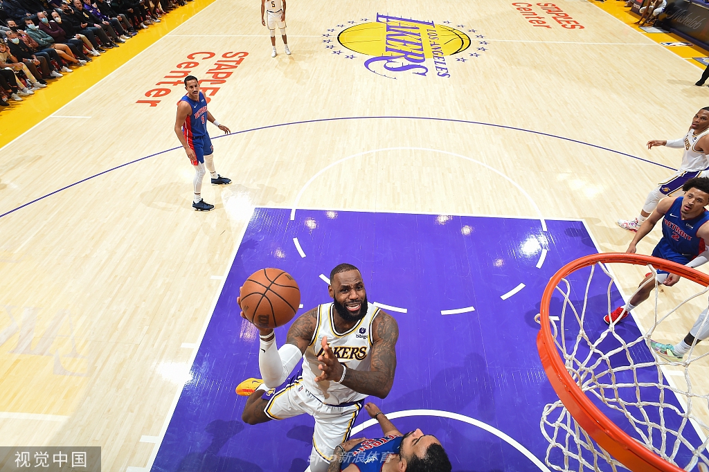 [NBA]活塞106-110湖人 詹姆斯砍33+9