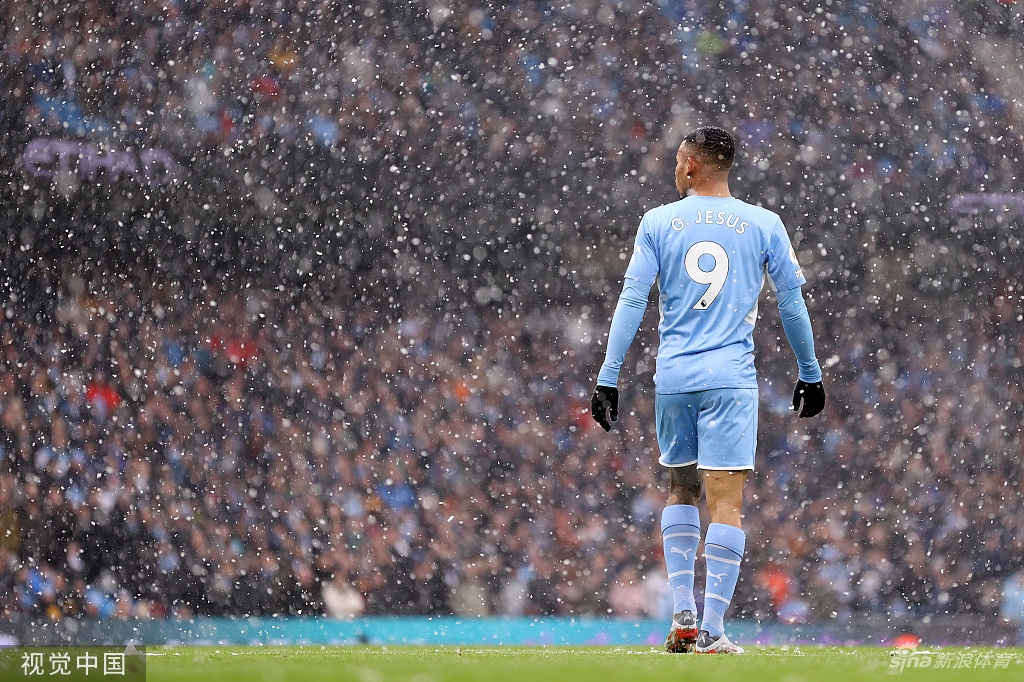 [英超]雪战到底！曼城大雪中2-1战胜西汉姆联