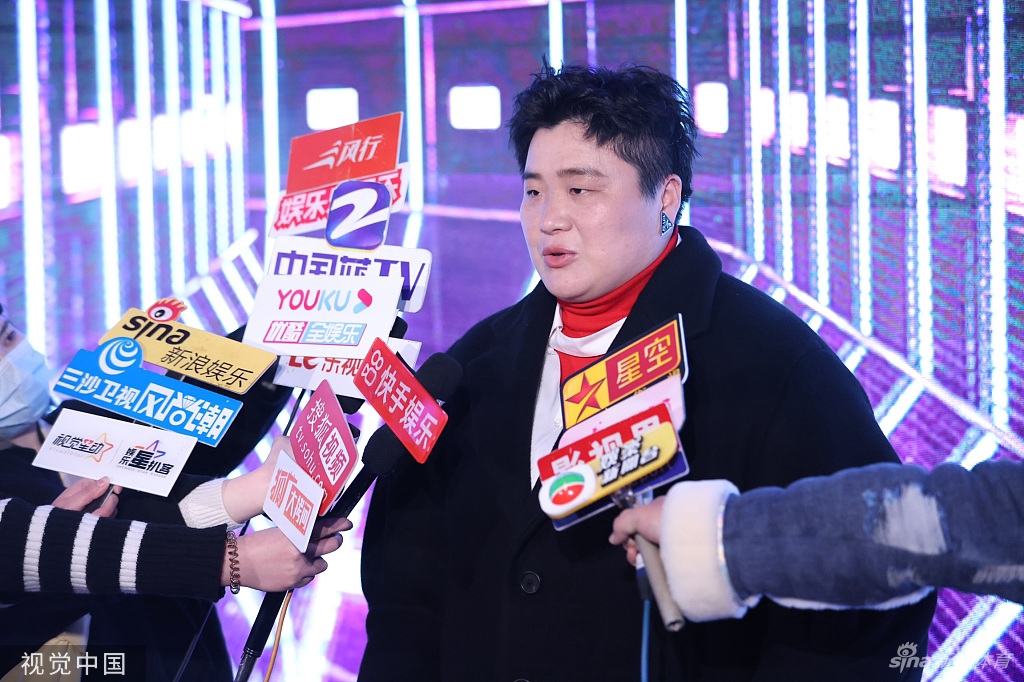 奥运冠军巩立姣出席时尚派对