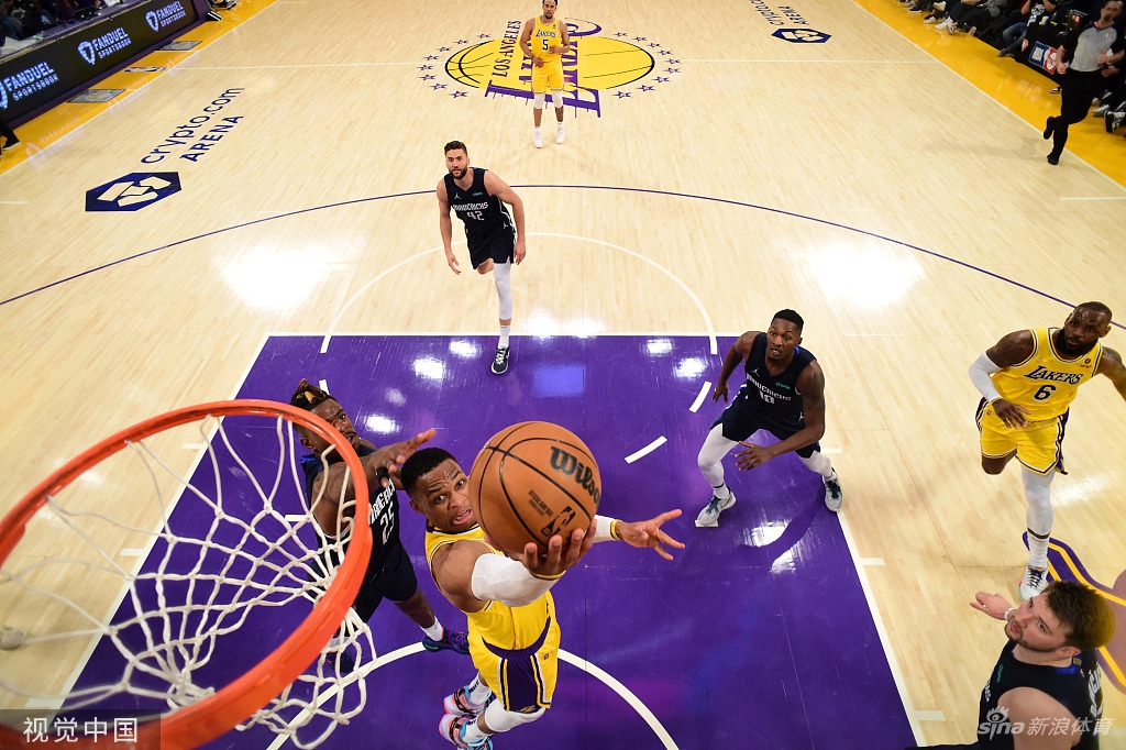 [NBA]独行侠109-104湖人 詹姆斯空砍24+12