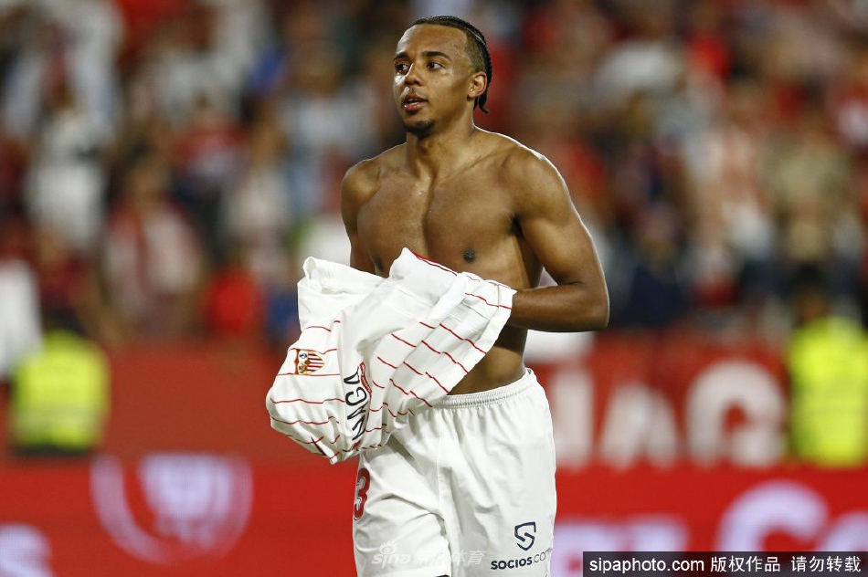 切尔西签孔德达协议