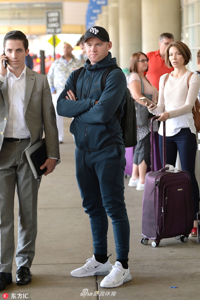 鲁尼飞抵华盛顿告别英超