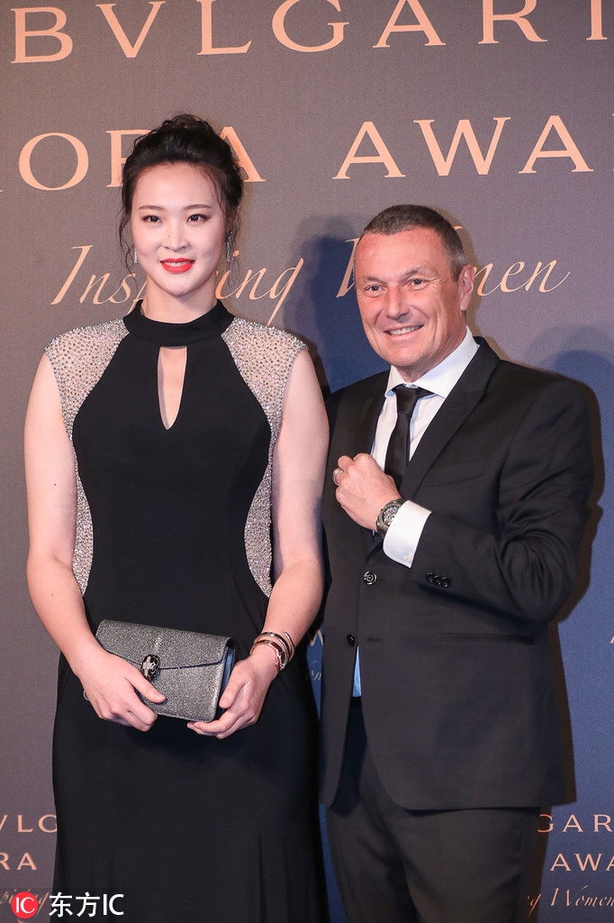 惠若琪出席活动身材高挑碾压超模