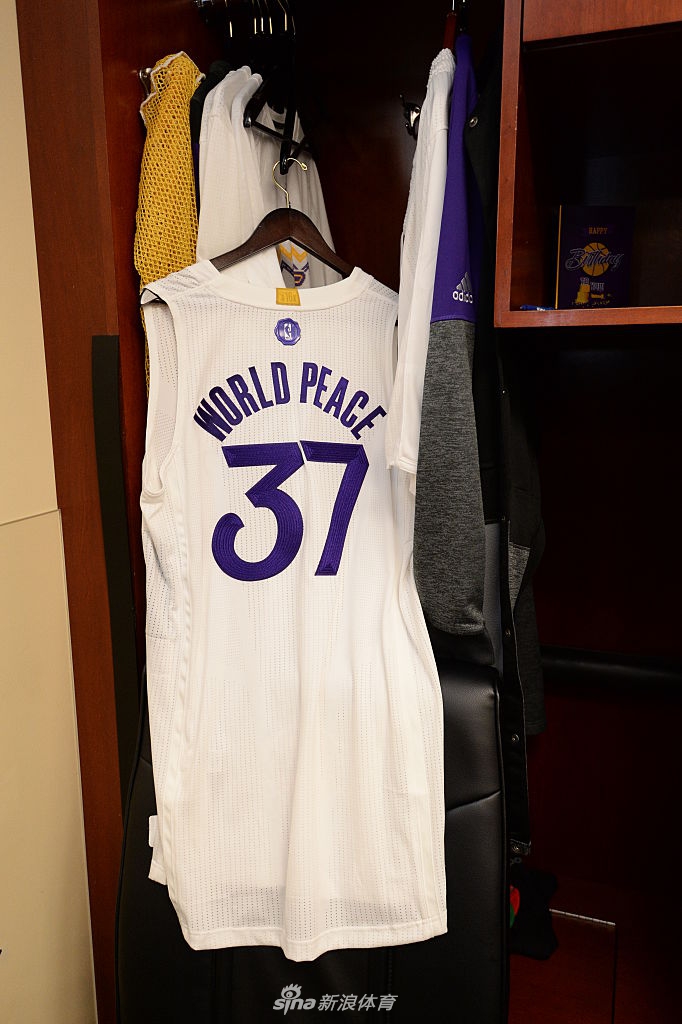 8年前的今天阿泰斯特改名慈善世界和平