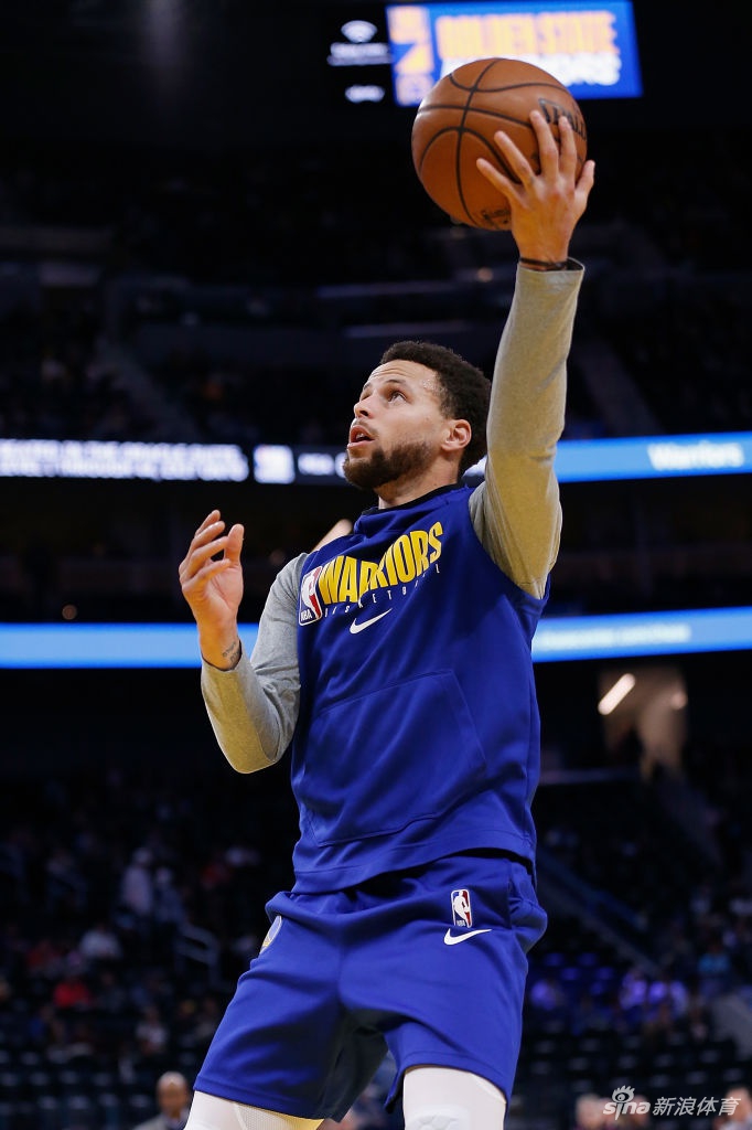 库里有望三月初对阵奇才时复出!投篮运球已毫无问题