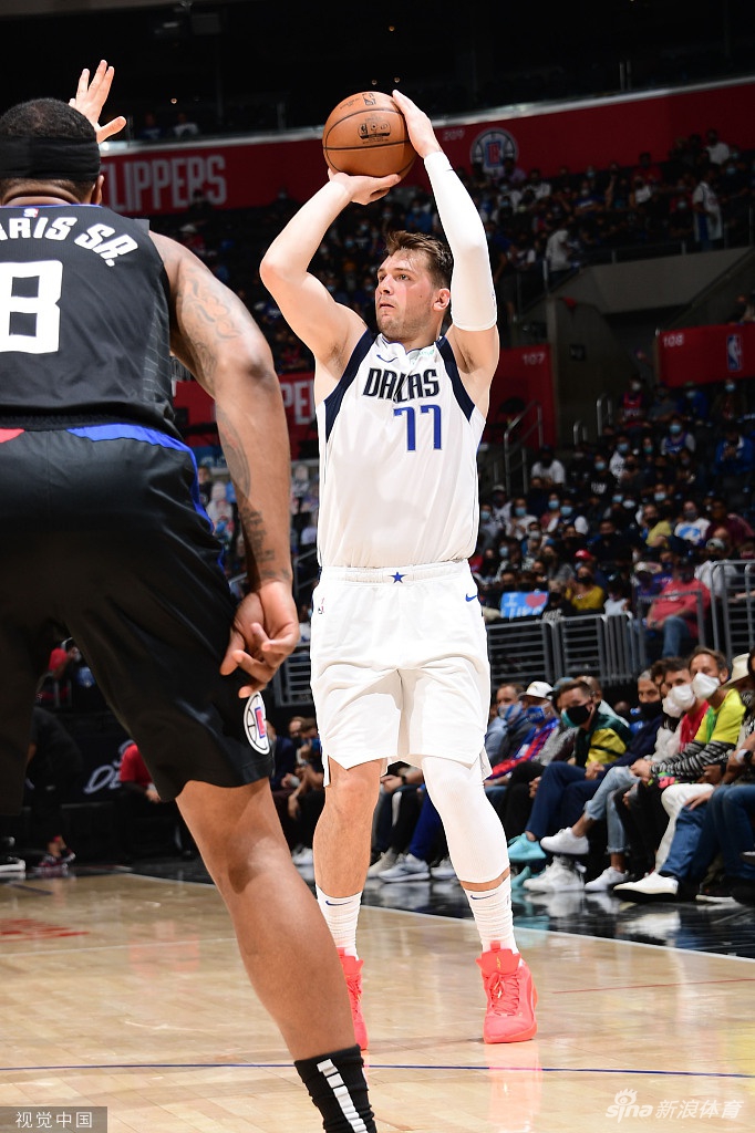 [NBA季后赛]独行侠127-121快船 东契奇39分拿两连胜