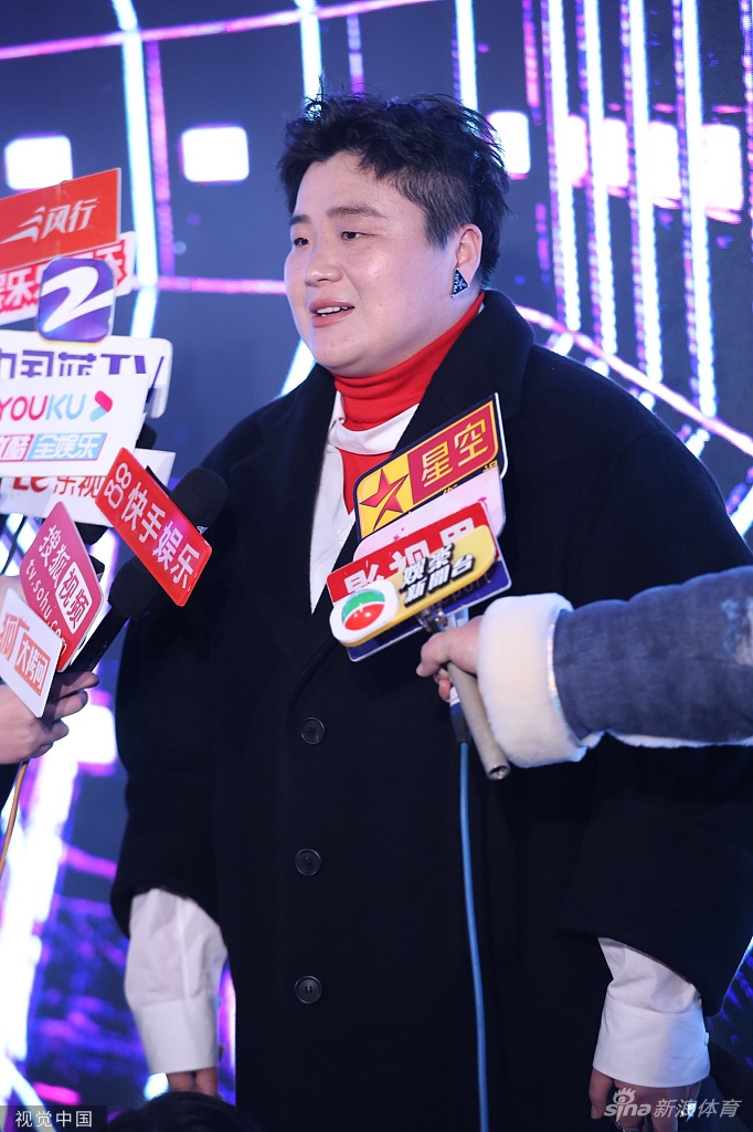 奥运冠军巩立姣出席时尚派对