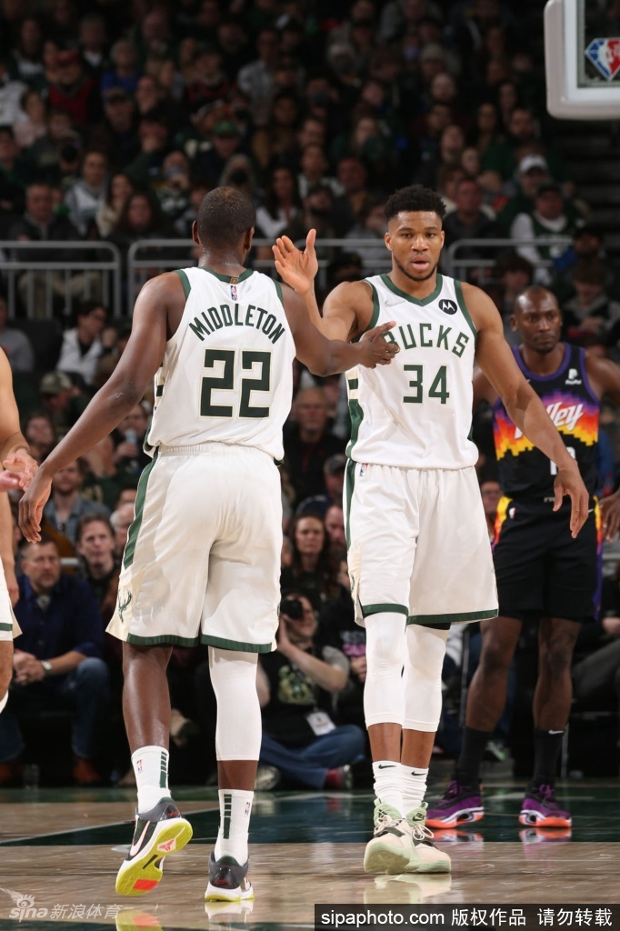 [NBA]太阳122-132雄鹿 米德尔顿44分