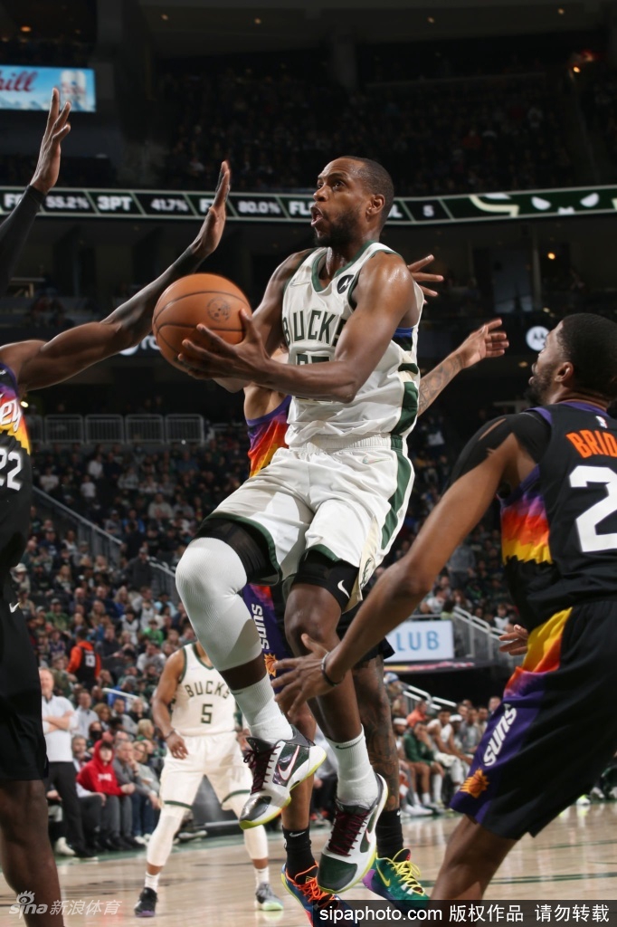 [NBA]太阳122-132雄鹿 米德尔顿44分