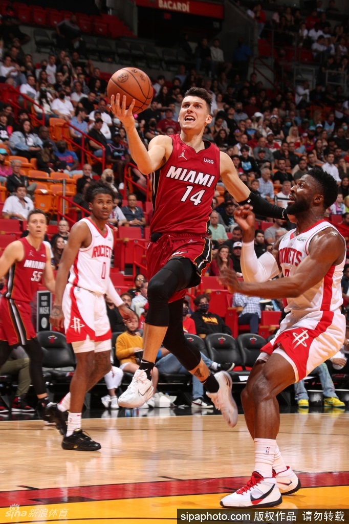 [NBA]火箭106-123热火 希罗砍31分奥迪复出